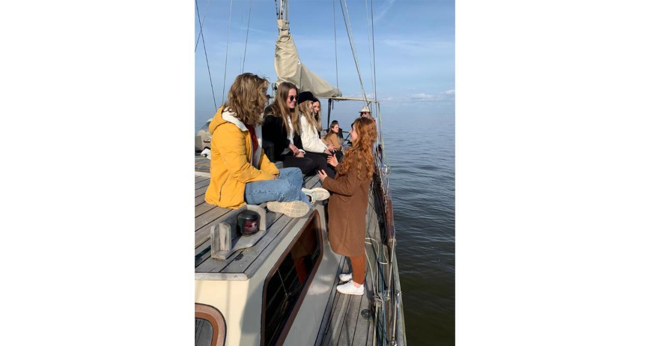 Classic Sailing Ship In Center Of Enkhuizen! エクステリア 写真